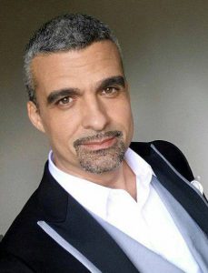 Aurelian Temisan (facebook.com_AurelianTemisanOfficial_photos)