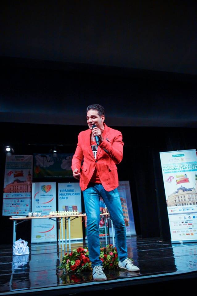 Foto Rareş Dragomir în recital pe scena HERMANNSTADFEST 2016 (foto Hermannstadfest by TakeaSmile.ro)
