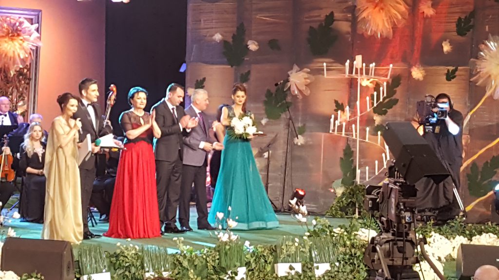 Gala Crizantema de Aur.600 (foto Bogdan Dragomir)