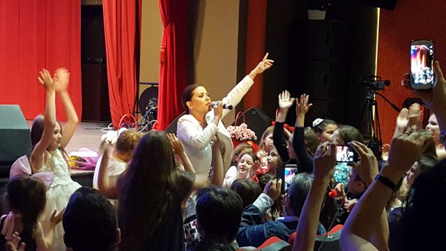 Recital Luminita Anghel - Festivalul Vis de stea 2017 Moinesti (foto by Bogdan Dragomir)