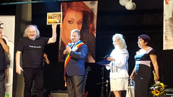 Adrian Ordean - Cetatean de Onoare al com. Cunta (Hermannstadtfest 2017).600 (foto by Bogdan Dragomir)
