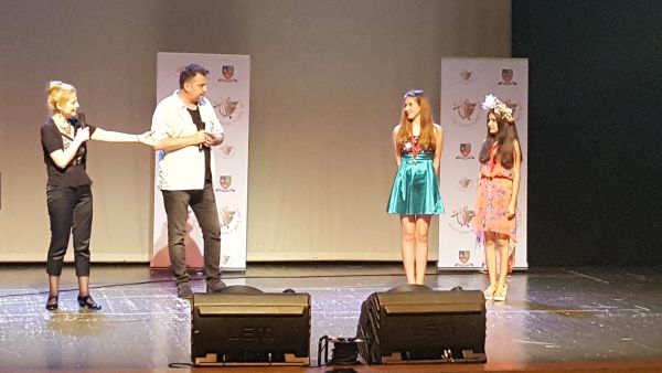 Premiatele Andreea Voicescu si Dominique Simionescu la Masterclass Brasov 2017.600 (foto By Bogdan Dragomir)