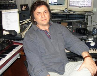 Adrian Daminescu (ovomusic.ro)