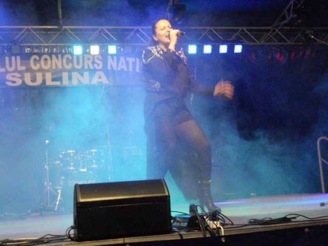 Lucia Dumitrescu - Trofeul Sulina 2005 in recital - (foto by Stanel Rotaru/Facebook)