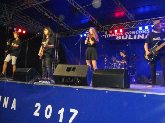 Trupa FUSION din Sibiu in recital la Sulina 2017 (Foto by Stanel Rotaru/Facebook)