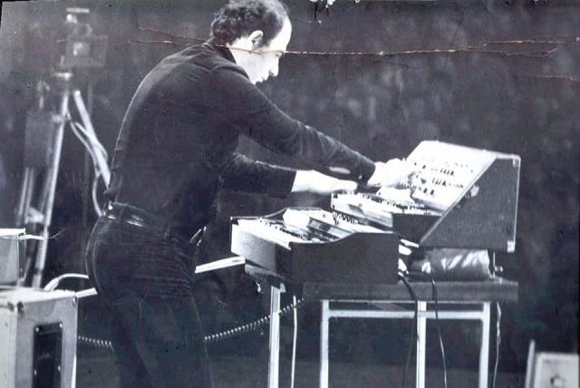 foto Adrian Enescu in concert (facebook.com.fotografii adrian enescu).640
